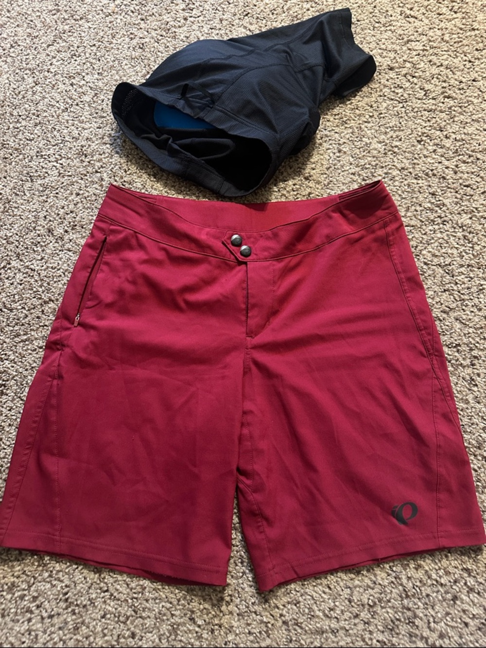 Pearl Izumi Women's Maroon Bike Shorts